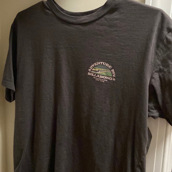 Billabong hardly warn Mens small tshirt - Picture 2 of 3